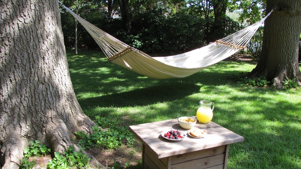 hammock corner snack table